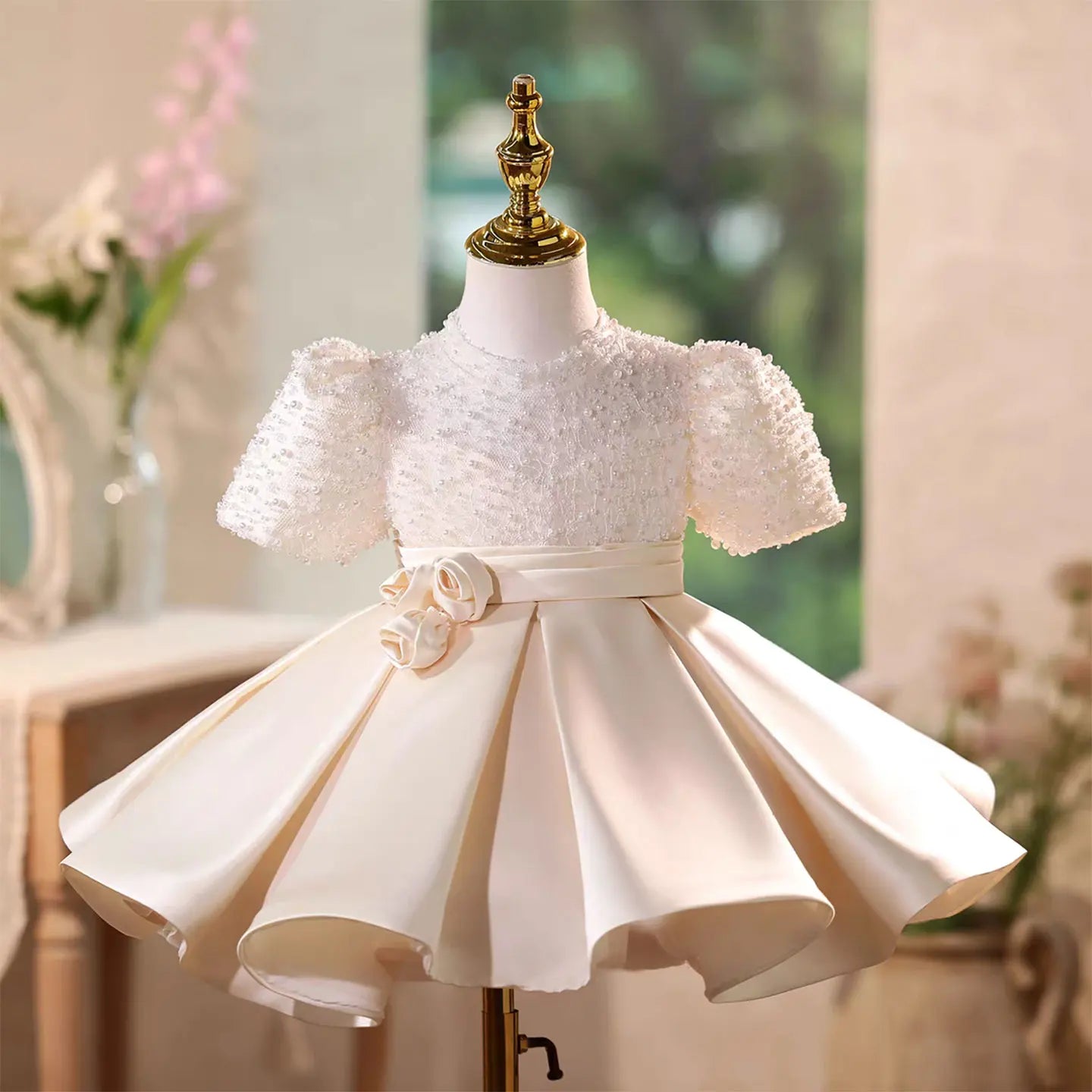 Elegant Short Sleeve Wedding Party Girl Dress